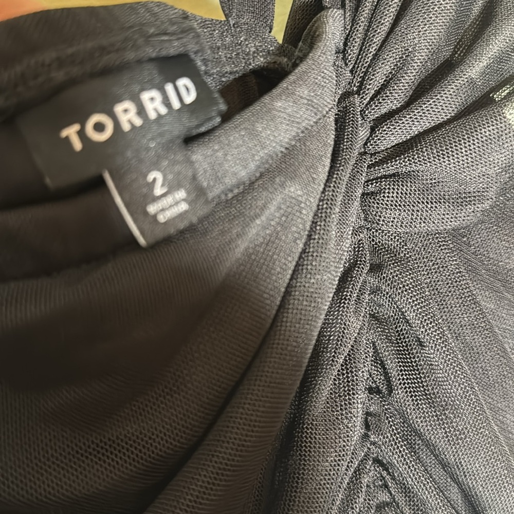 Torrid size 2 Black Mesh Ruched Cold Shoulder Bodycon Dress - Picture 10 of 13